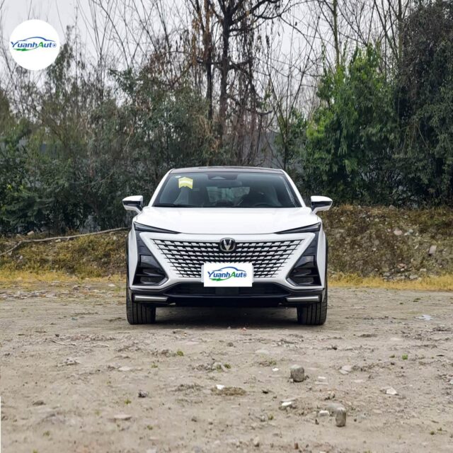 Changan UNI-T vehicle photo 1