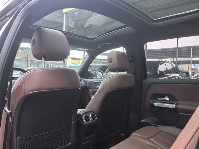 2023 Mercedes-Benz GLB 220 Petrol SUV — source image 16