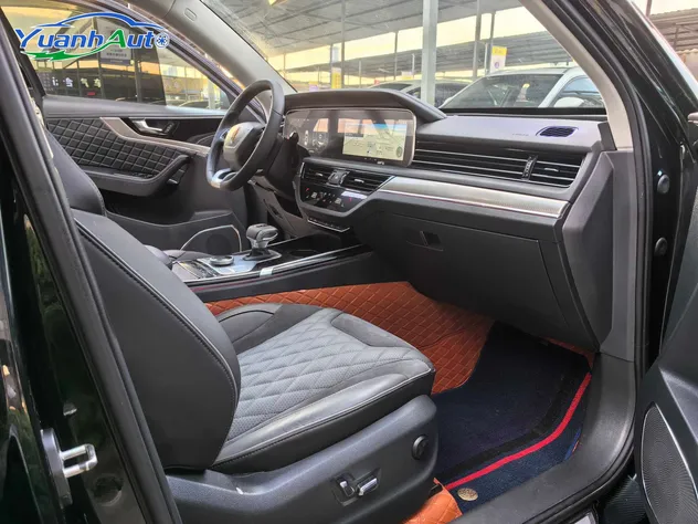 2019 Hongqi HS5 2.0T Petrol SUV — source image 15