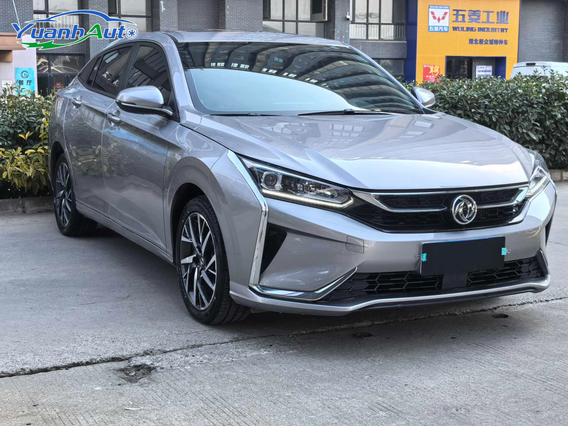 2020 Dongfeng AEOLUS Petrol Sedan — source image 10