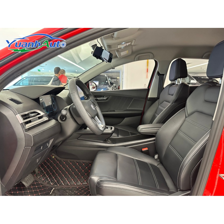 2019 BYD e2 Electric Hatchback — source image 6