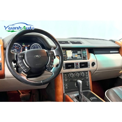 2011 Land Rover Range Rover vehicle photo 7