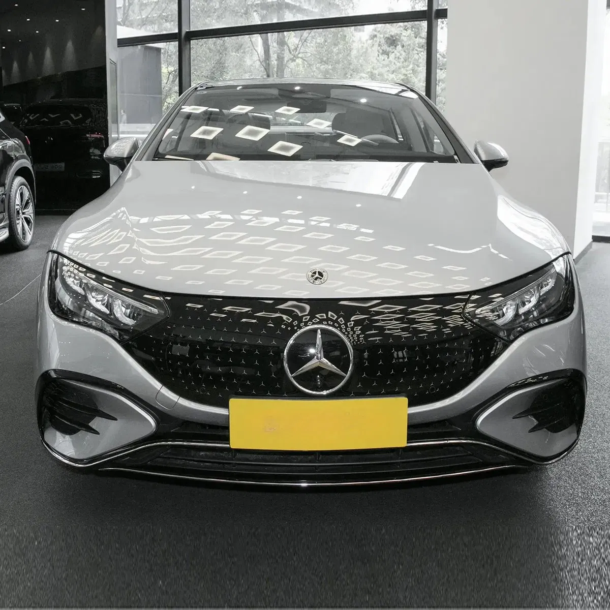 2025 Mercedes-Benz Benz EQE 500 vehicle photo 3