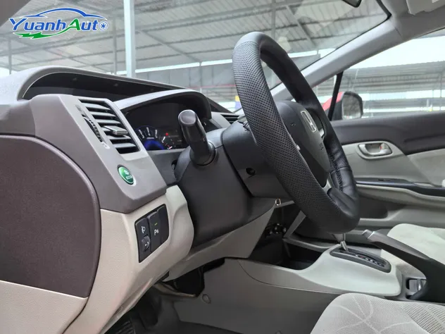 2012 Honda Civic Petrol Sedan — source image 20