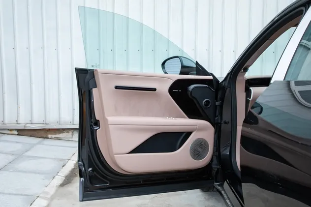 2026 AVATR 07 Hybrid — source image 13