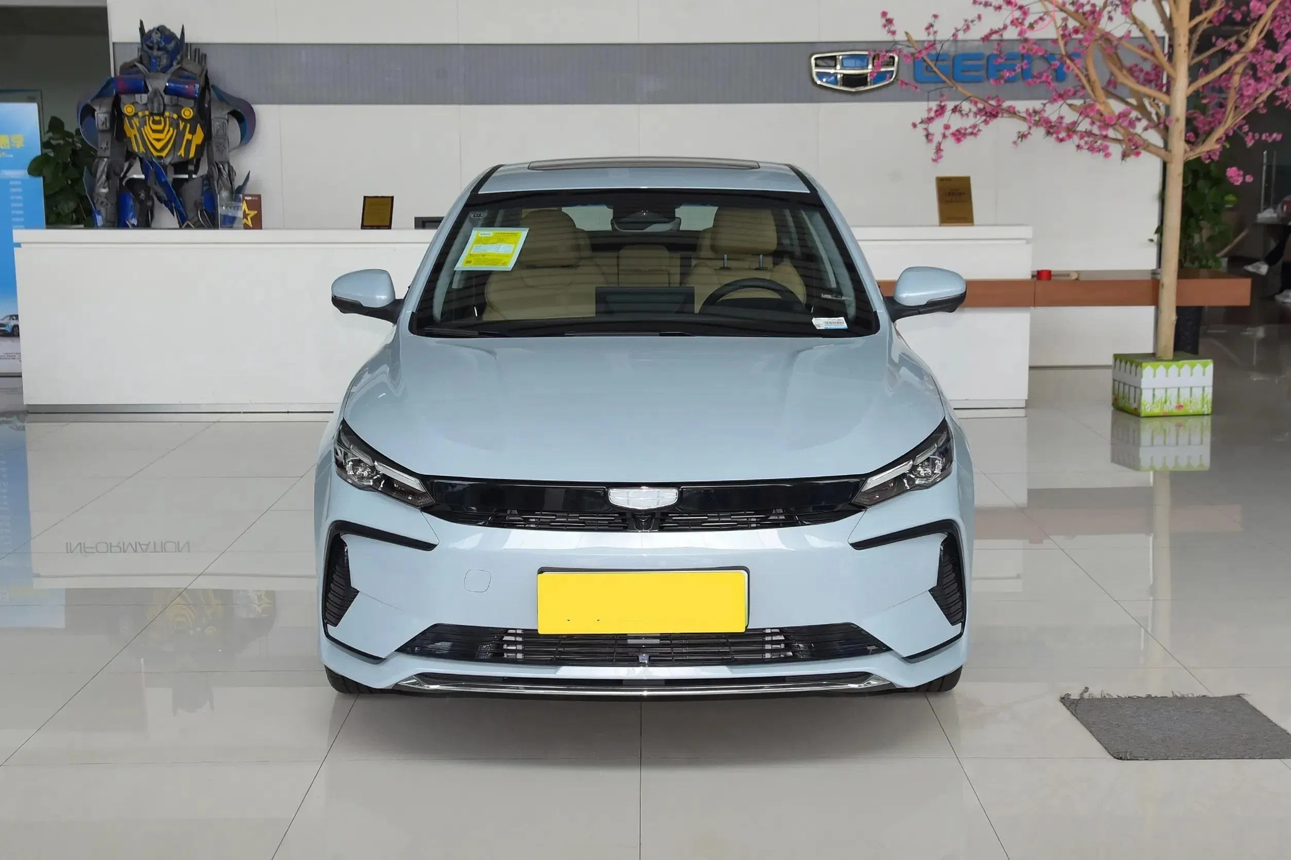 Geely Emgrand L Hip vehicle photo 5