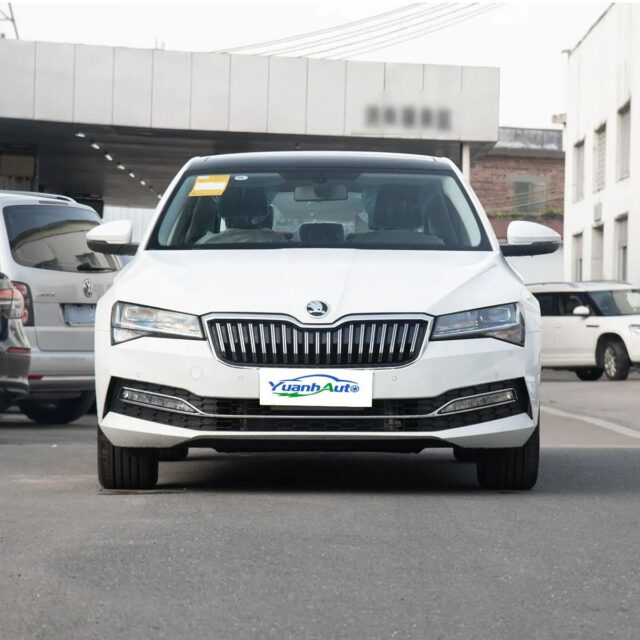 2025 Skoda Superb vehicle photo 1