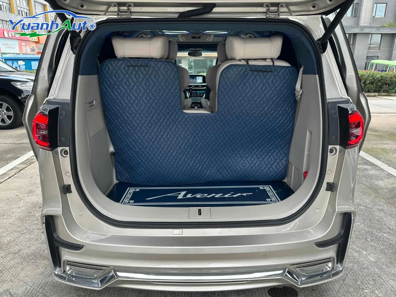 2021 Buick GL8 vehicle photo 7
