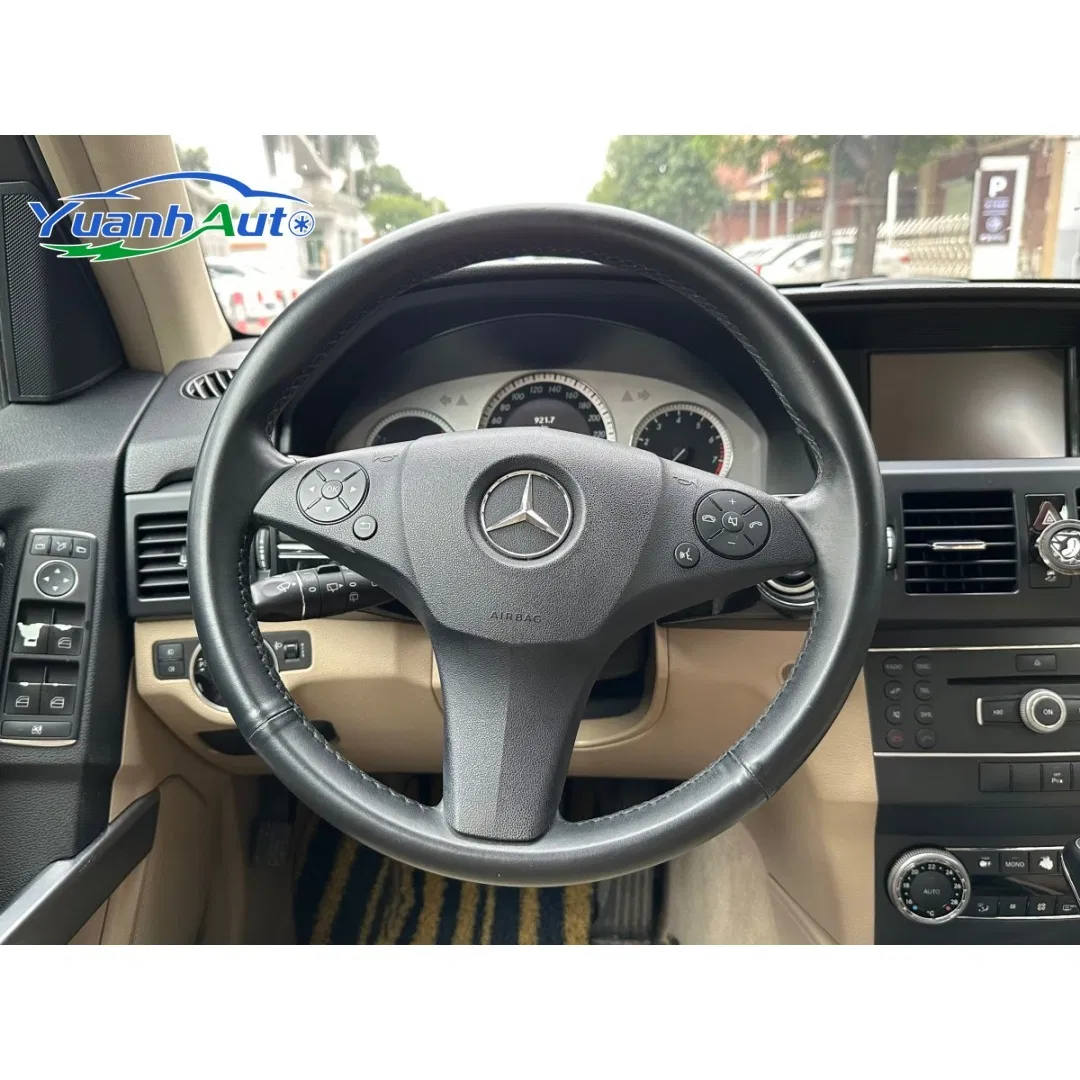 2011 Mercedes-Benz GLK Petrol SUV — source image 15