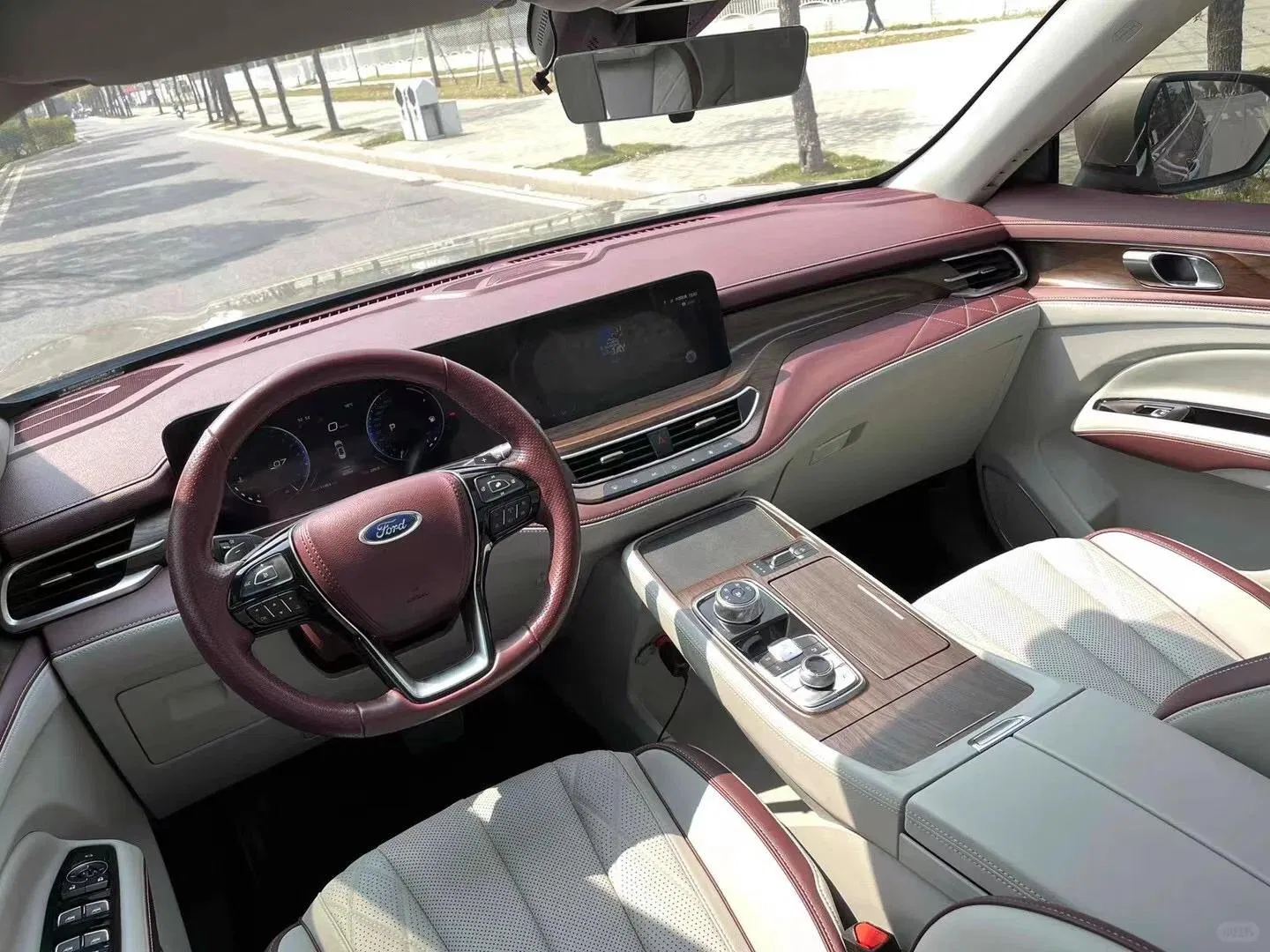 2021 Ford Equator vehicle photo 6