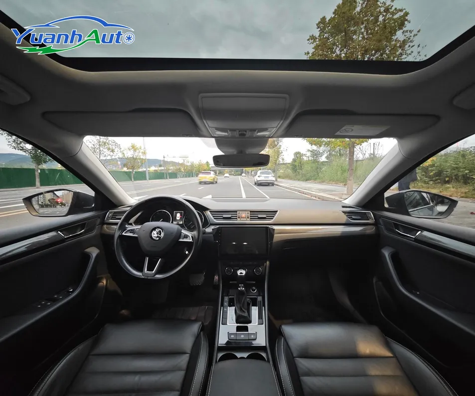 2016 Skoda Superb Sedan — source image 13