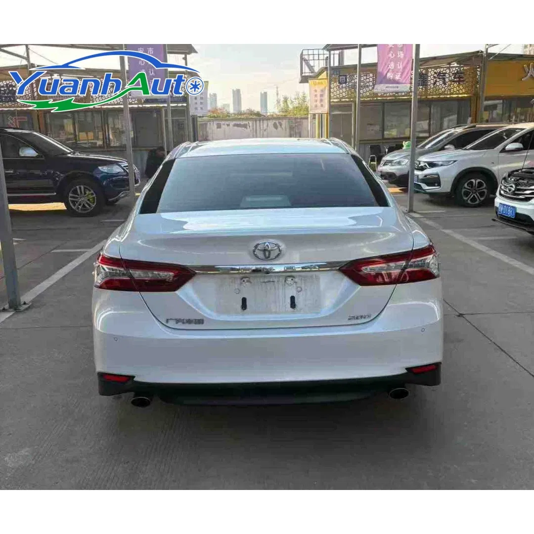 2019 Toyota Camry Luxury Petrol Sedan — source image 14