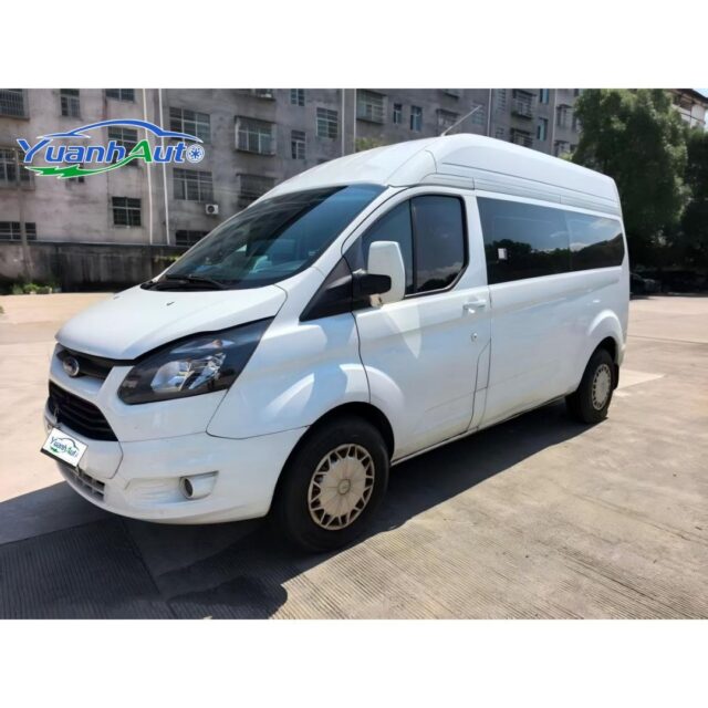 2023 JMC Jiangling Tourneo vehicle photo 1
