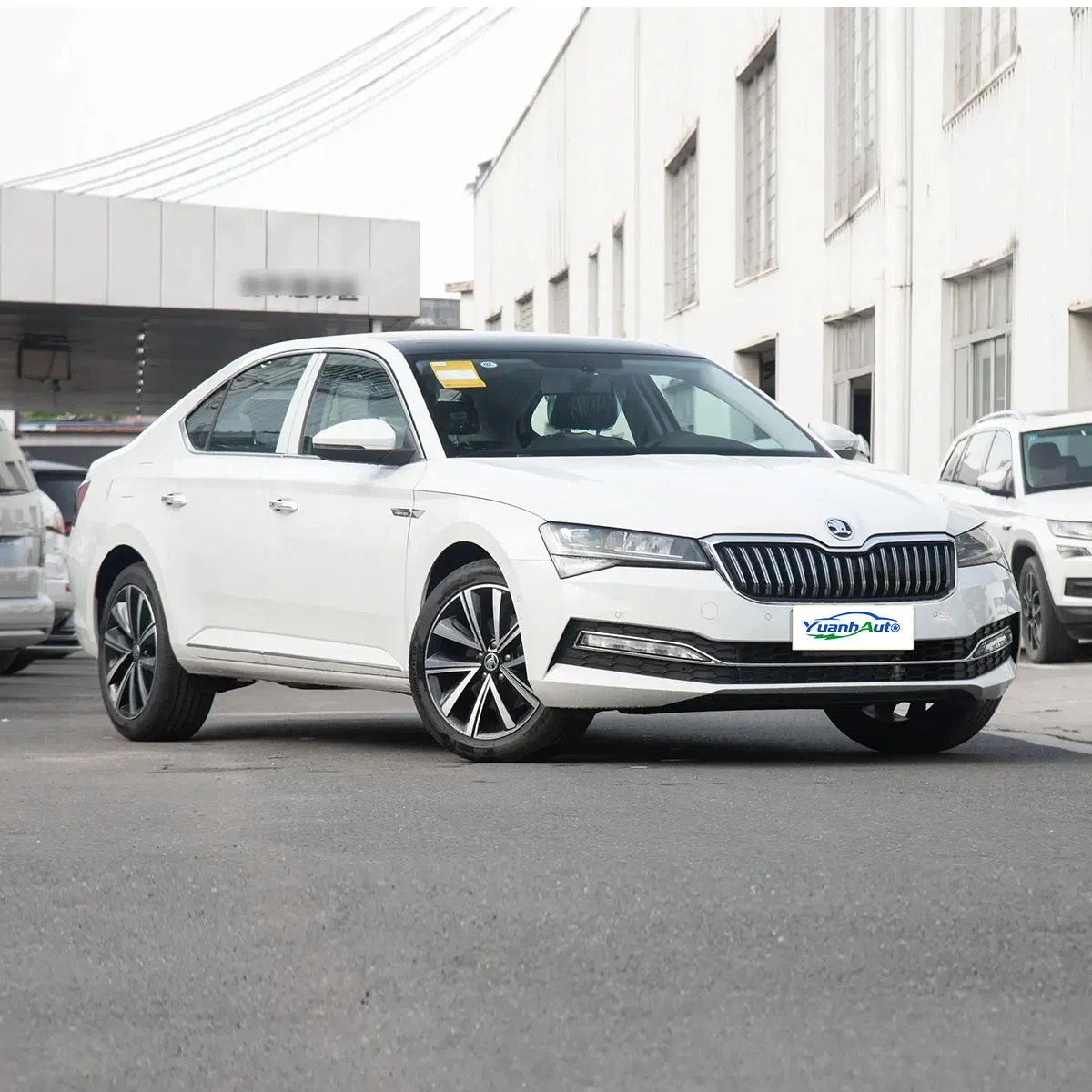 2025 Skoda Superb vehicle photo 4