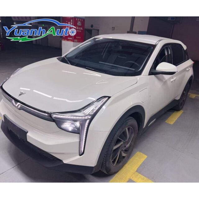 2020 U vehicle photo 1