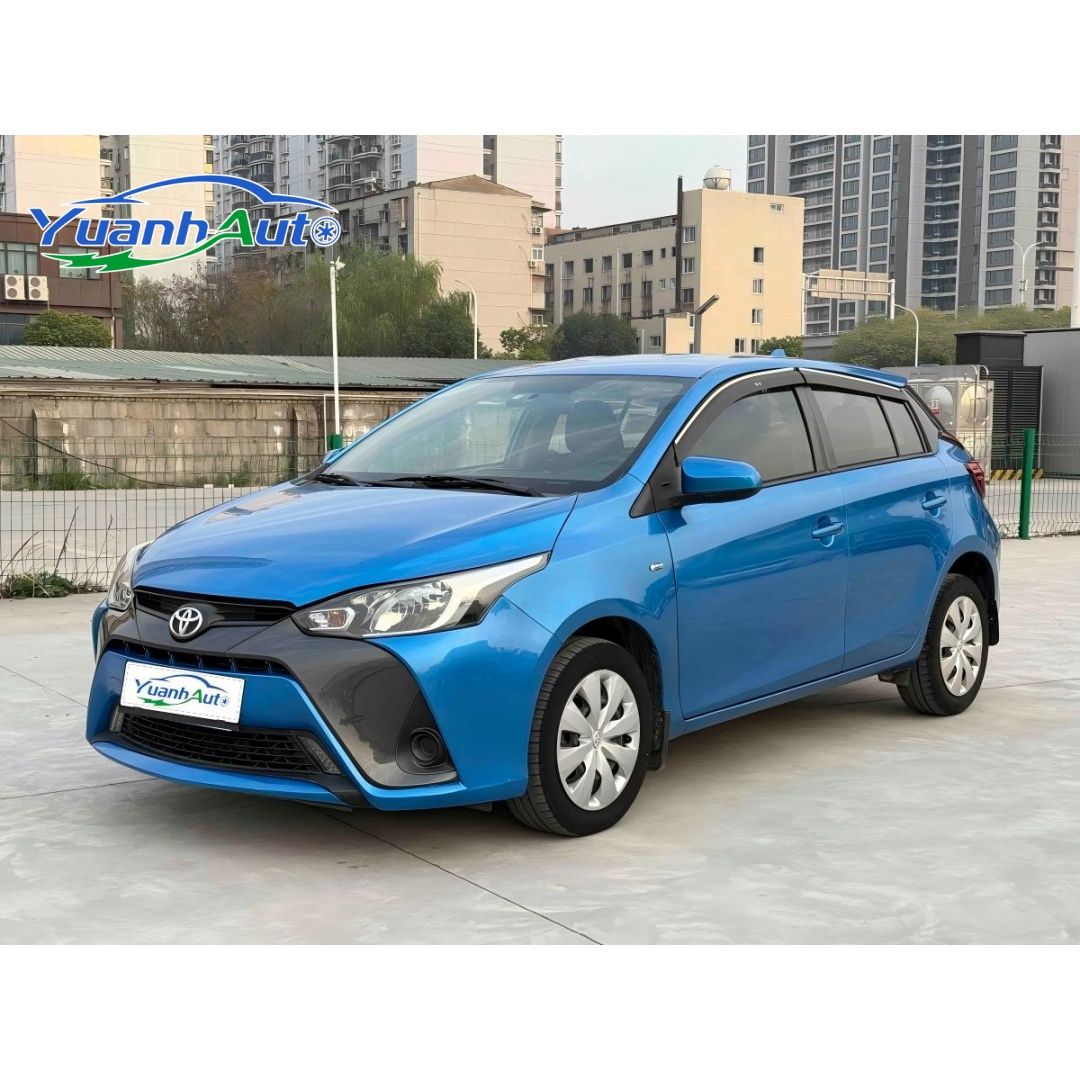2016 Toyota YARiS_L vehicle photo 1