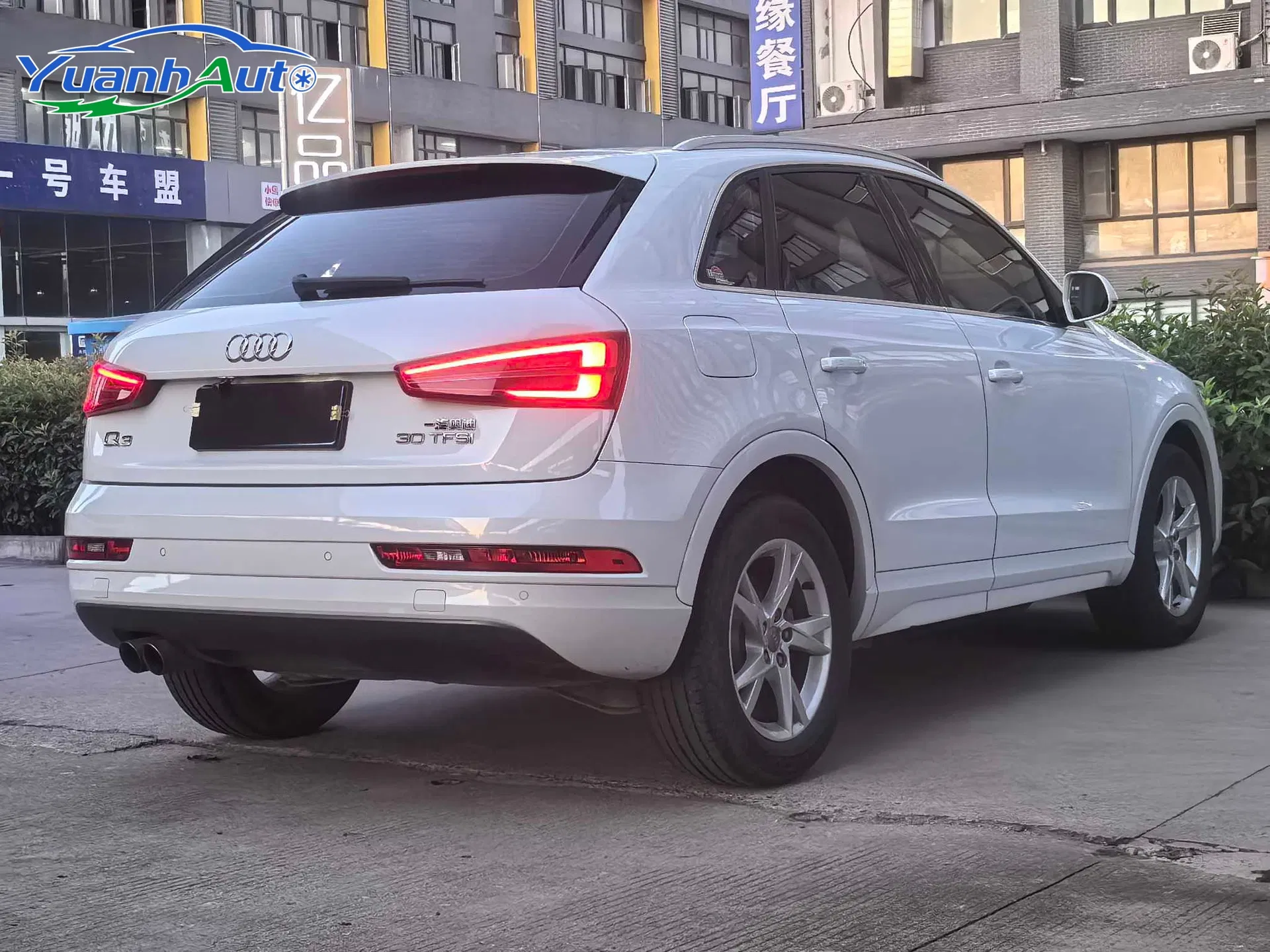 2018 Audi Q3 Petrol SUV — source image 12