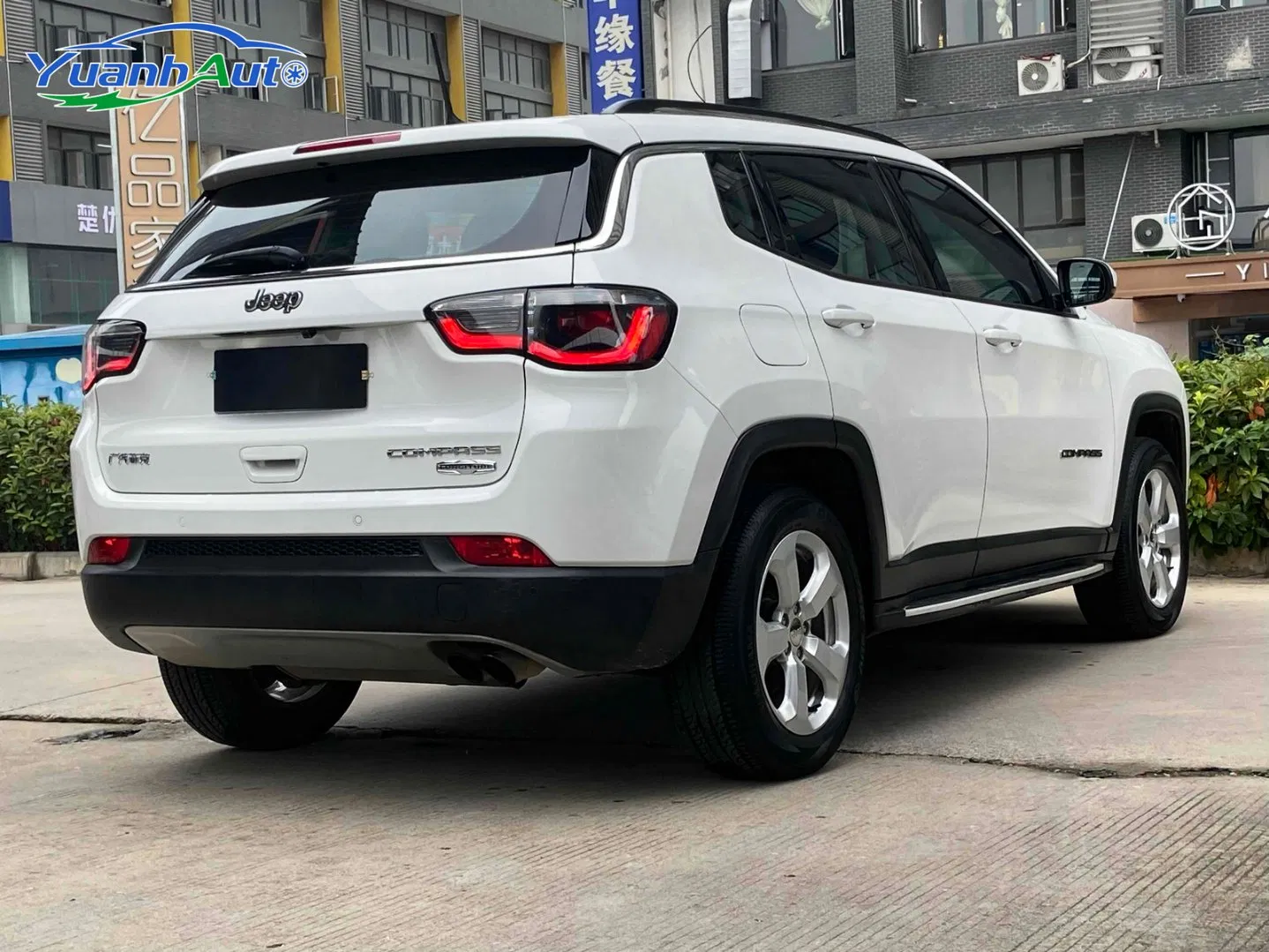 2017 Jeep Compass Petrol SUV — source image 6