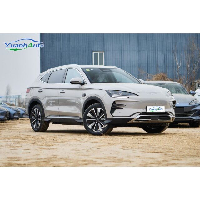 BYD Song Plus vehicle photo 1