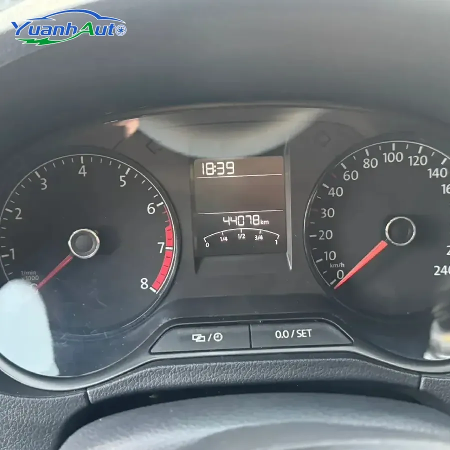 2016 Volkswagen Polo 1.4L Petrol — source image 16