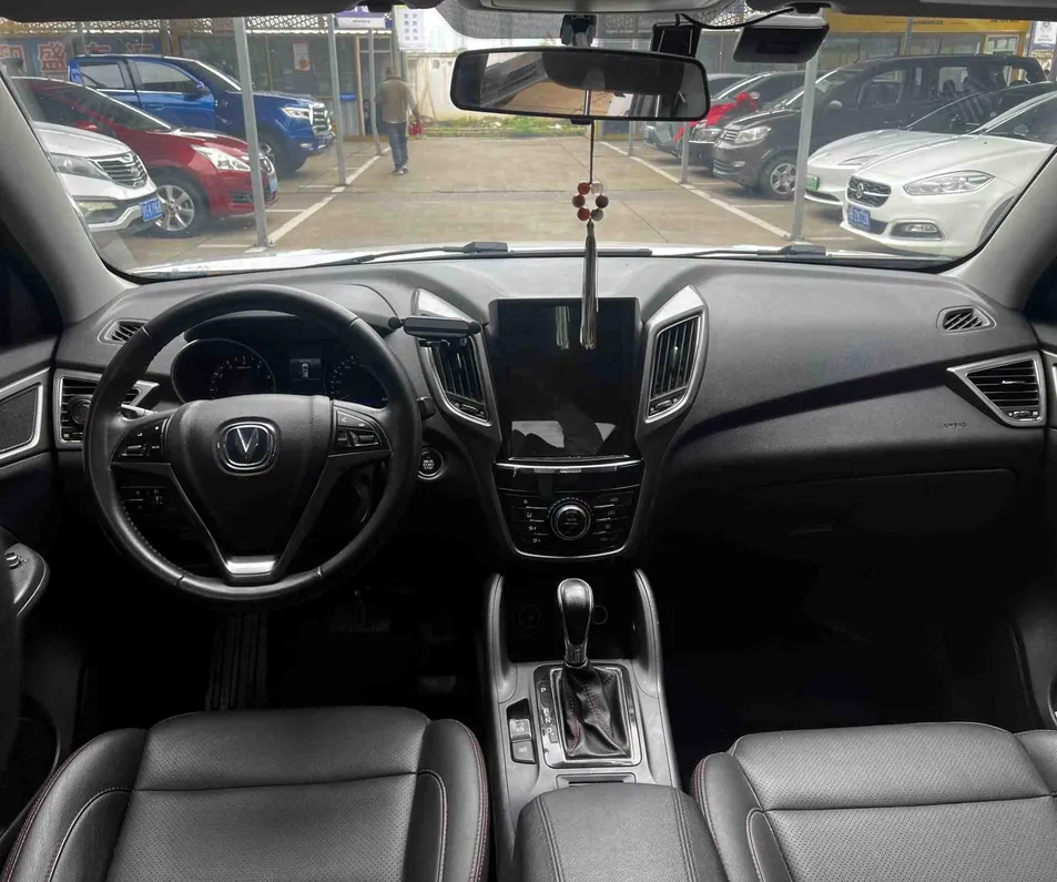 2016 Changan CS75 Petrol SUV — source image 9