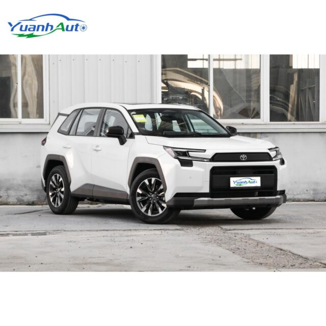 Toyota RAV4 vehicle photo 1