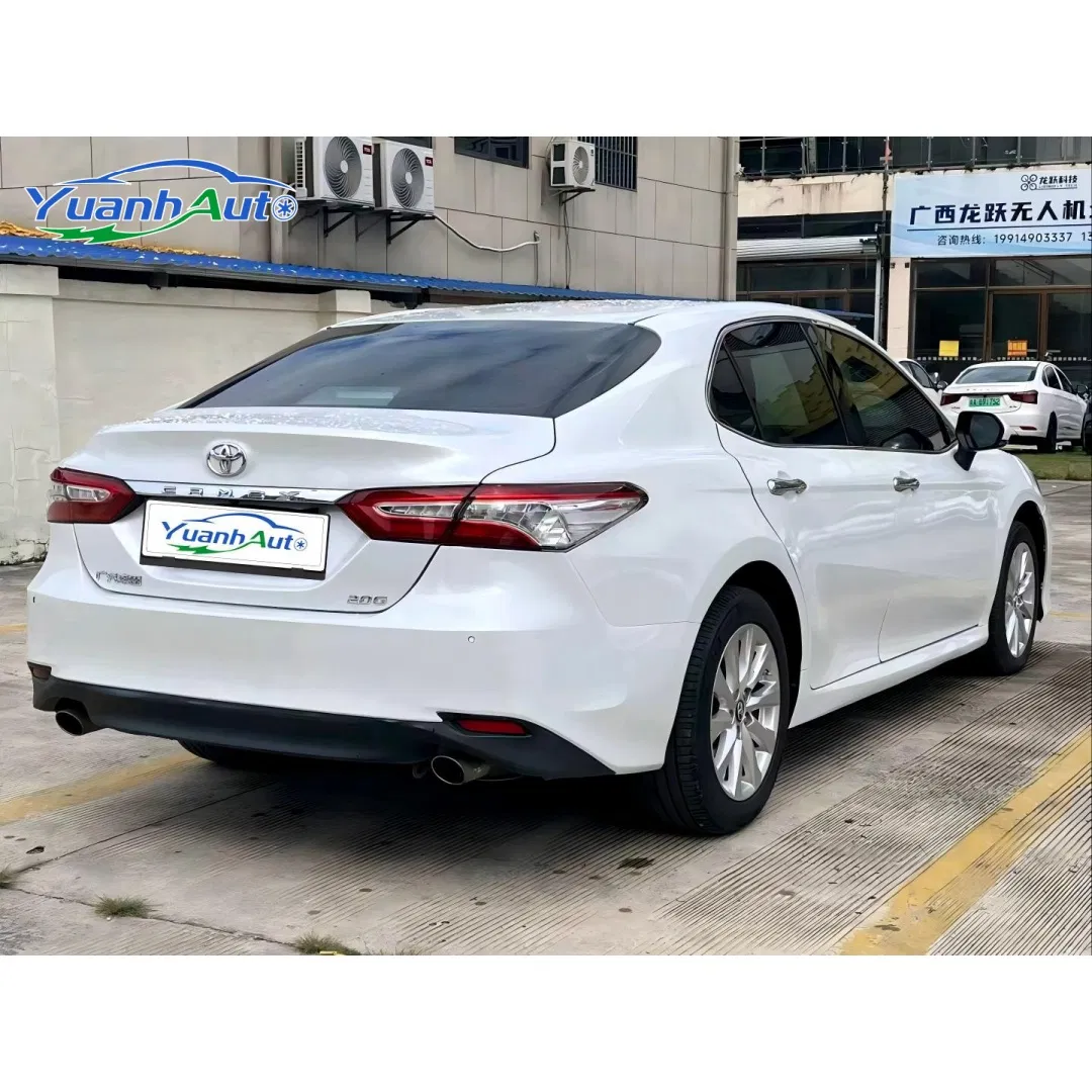 2019 Toyota Camry Luxury — source image 13