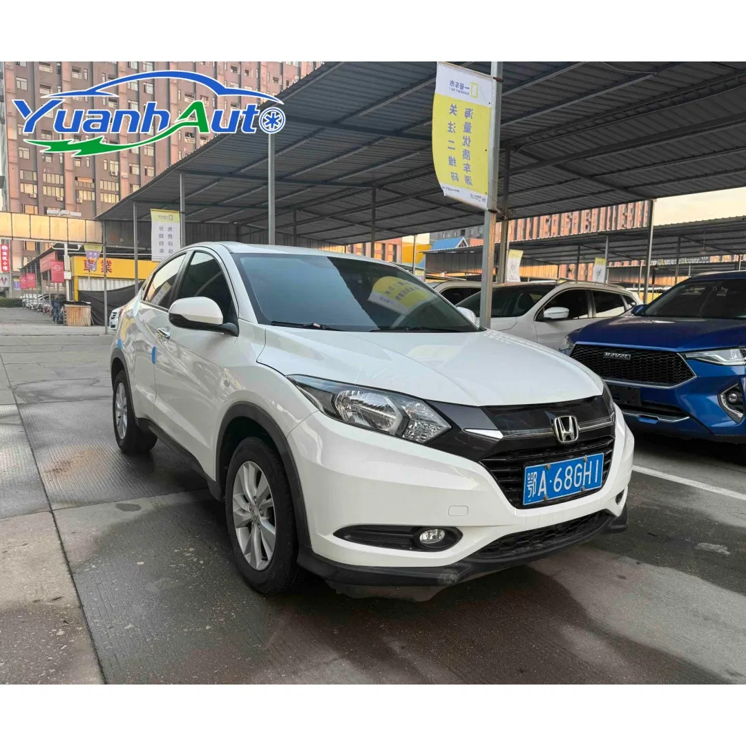 2015 Honda Vezel vehicle photo 4