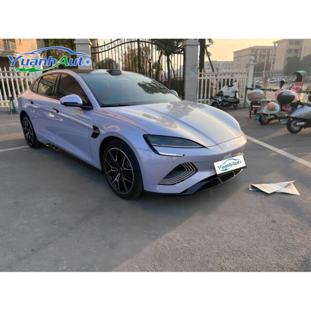 2025 BYD seal vehicle photo 1