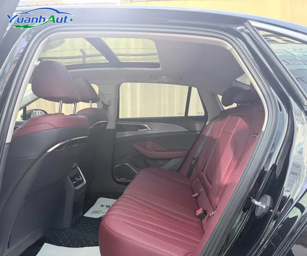 2023 Hongqi H5 Petrol Sedan — source image 16