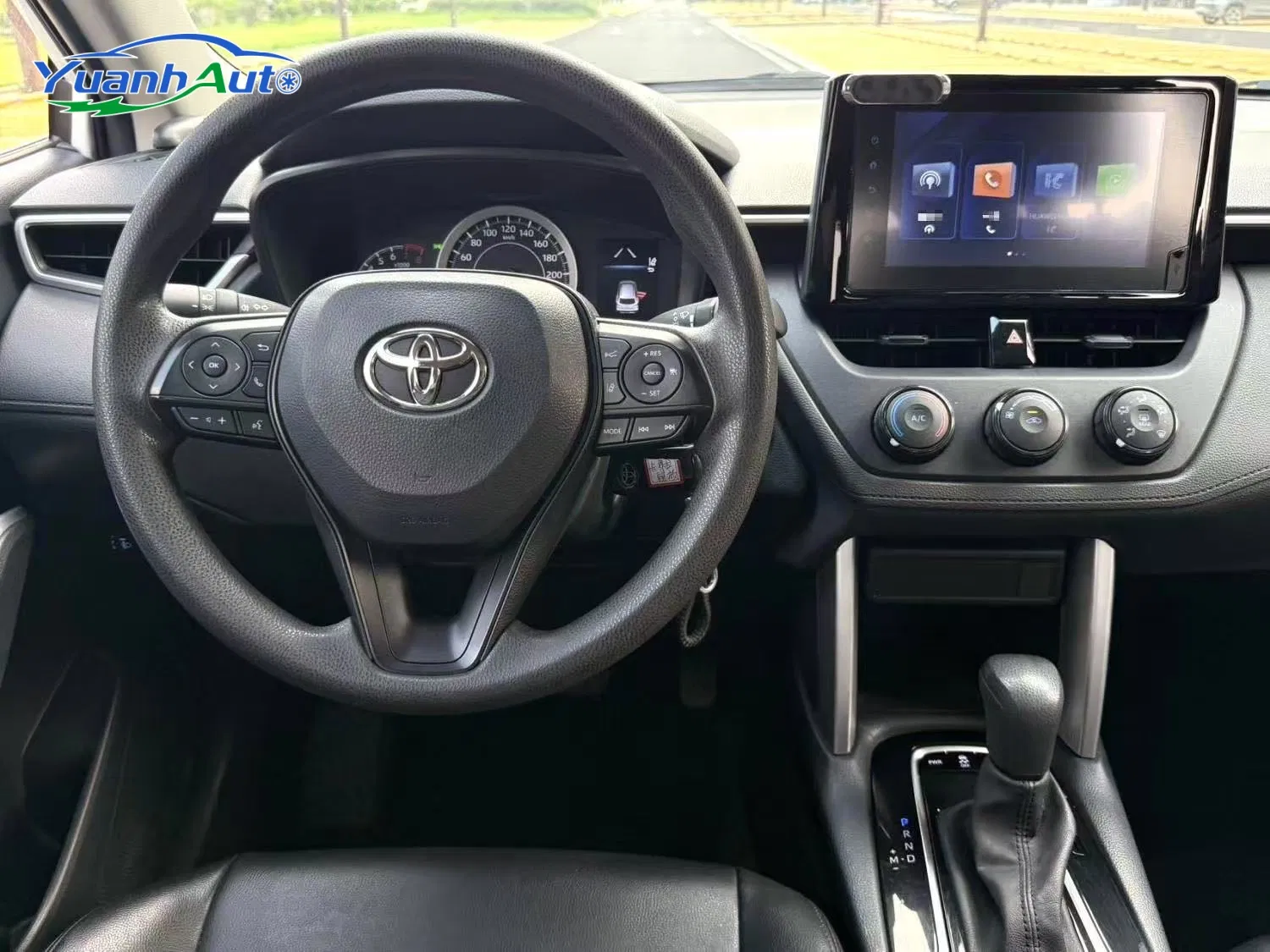 Toyota RAV4 Petrol SUV — source image 13