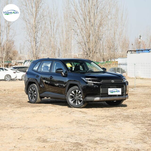 Toyota RAV4 vehicle photo 1