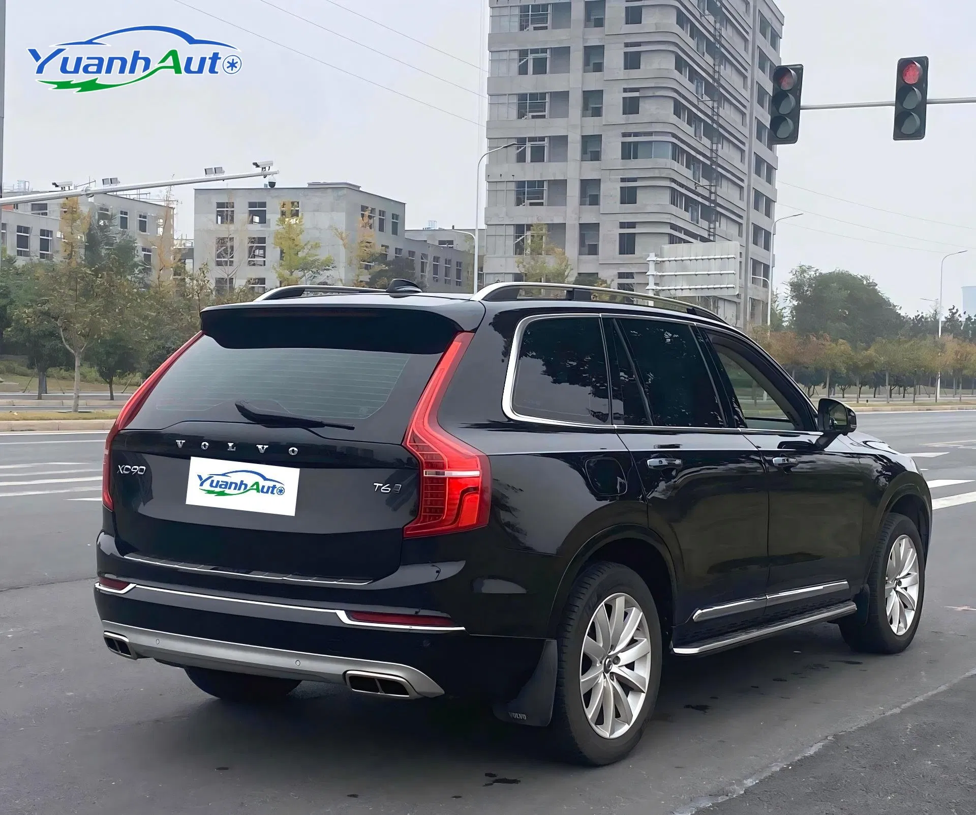 2016 Volvo XC90 SUV — source image 5