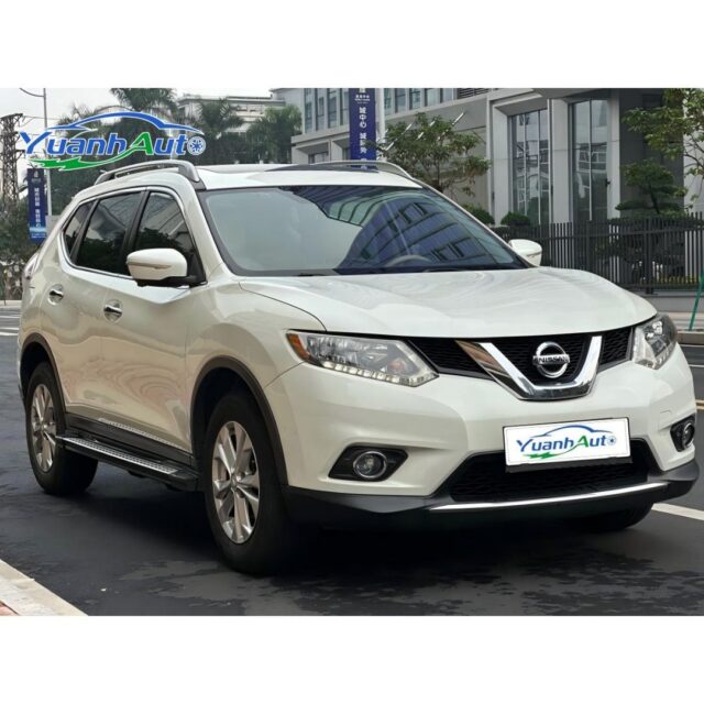 2014 Nissan X-TRAIL vehicle photo 1