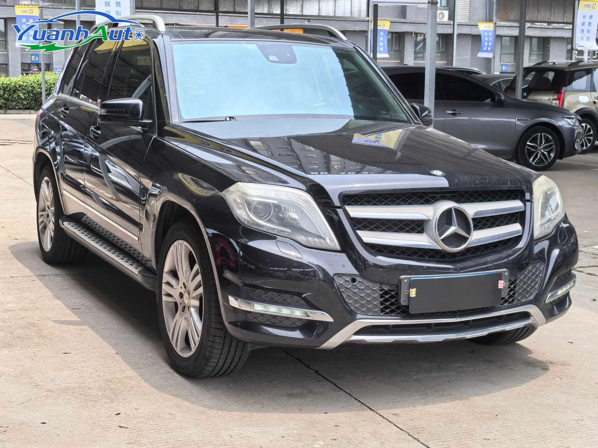 2013 Benz GLK 300 vehicle photo 3