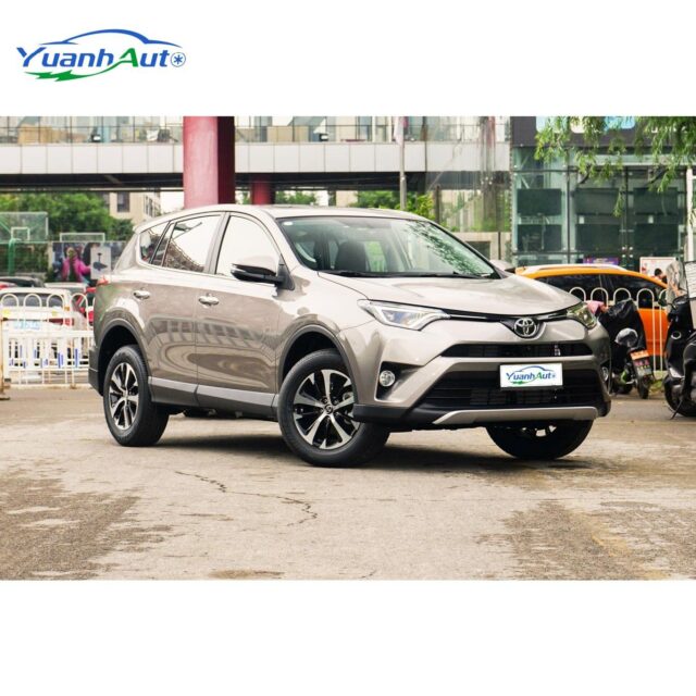 Toyota RAV4 vehicle photo 1