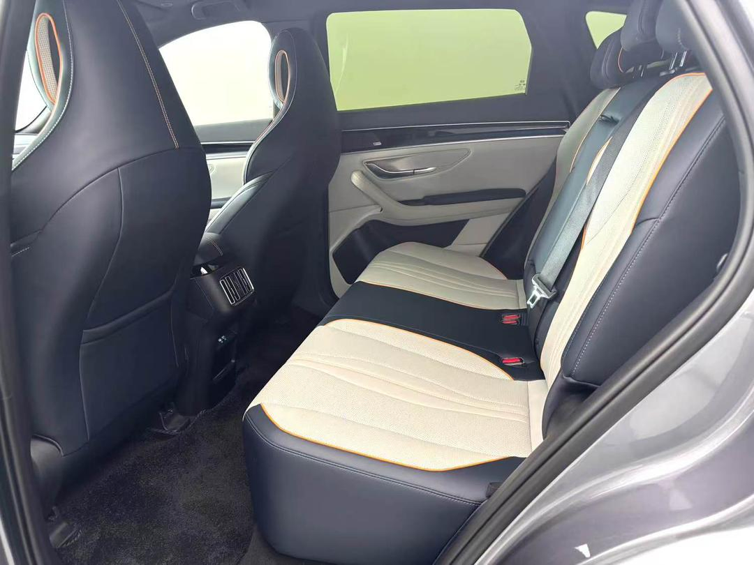 2025 BYD SONG plus vehicle photo 6