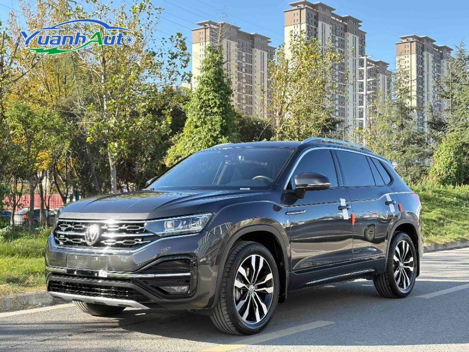2021 Volkswagen Tiguan Petrol SUV — source image 1