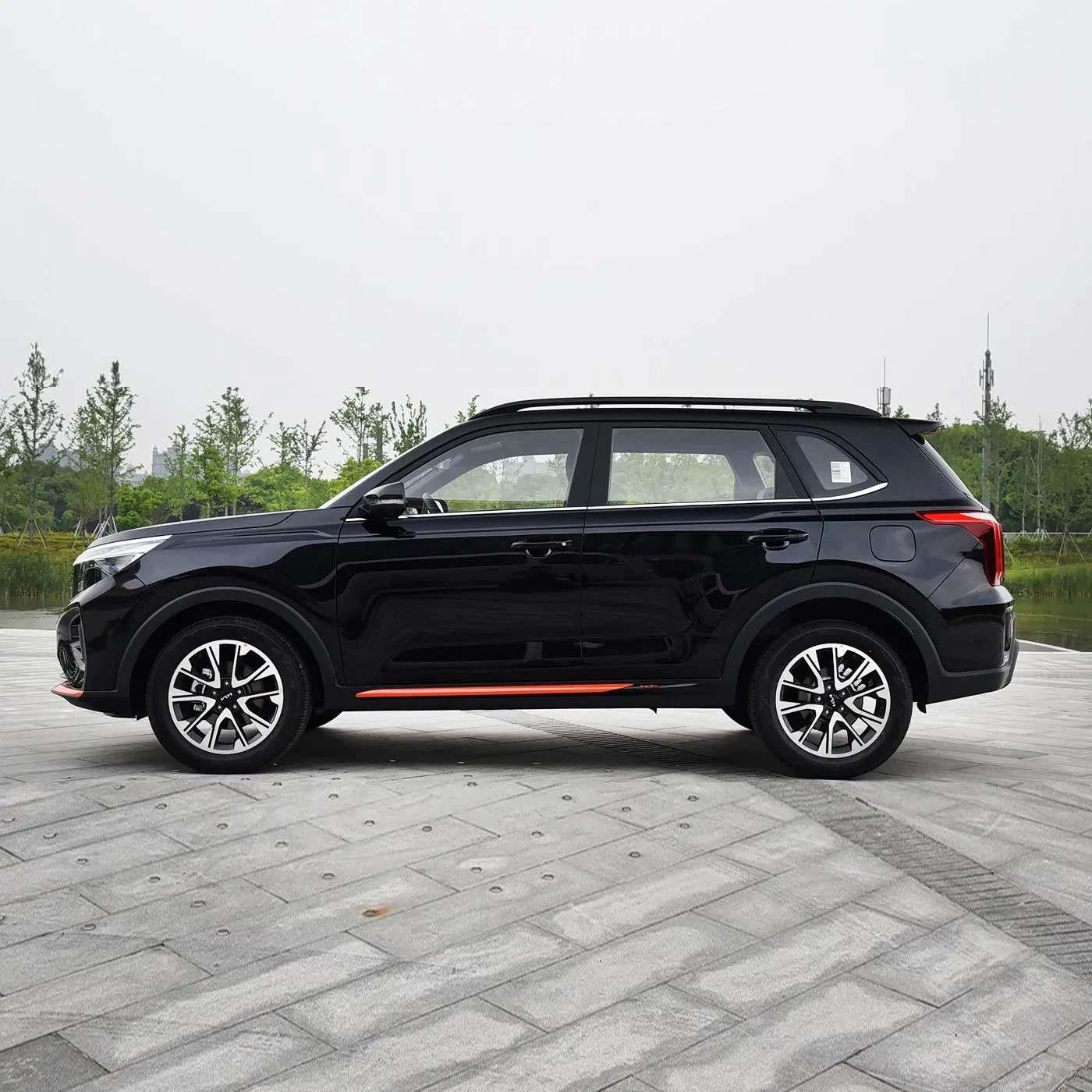 Kia Kx5 1.5T SUV — source image 11
