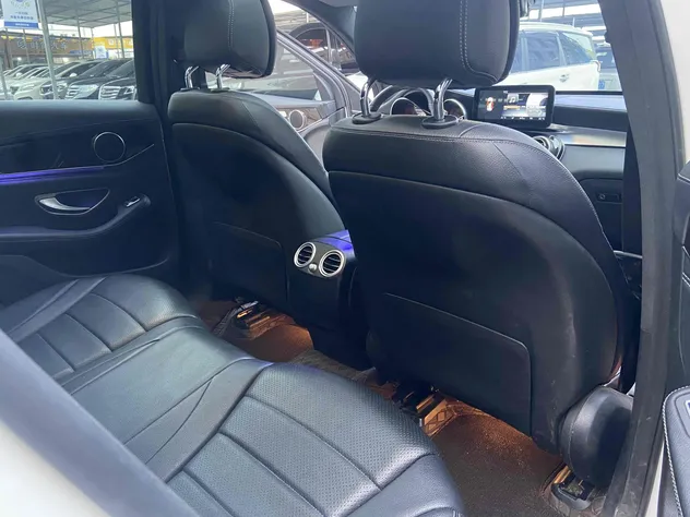 2017 Mercedes-Benz GLC 260 Petrol SUV — source image 15