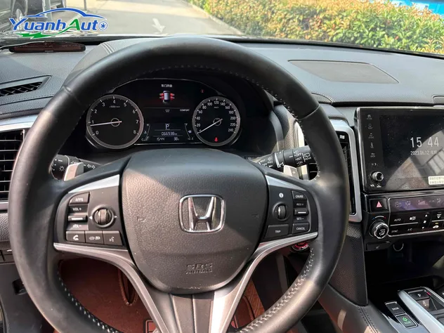 2017 Honda UR-V Petrol SUV — source image 12