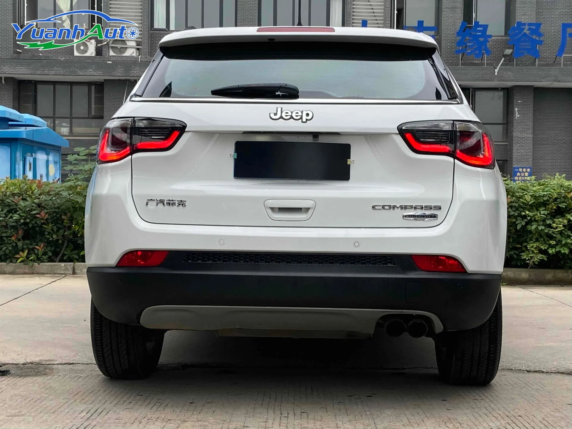 2017 Jeep Campass vehicle photo 6