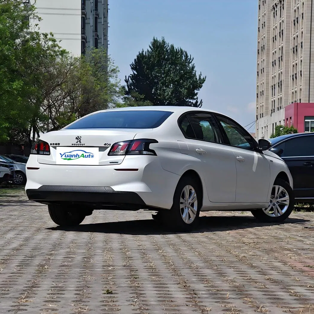2013 Peugeot 408 vehicle photo 7