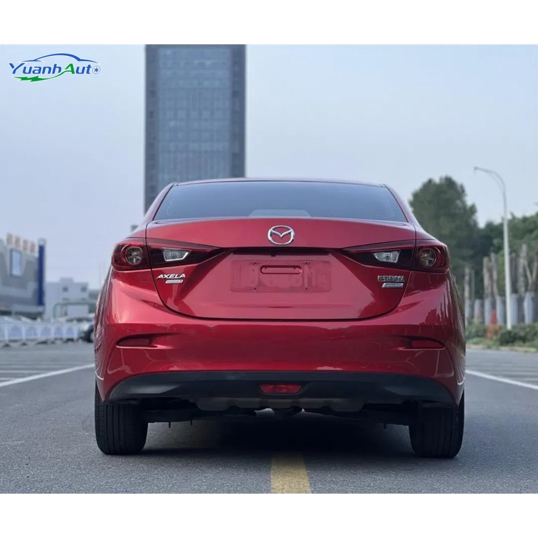 2017 Mazda Axela vehicle photo 5