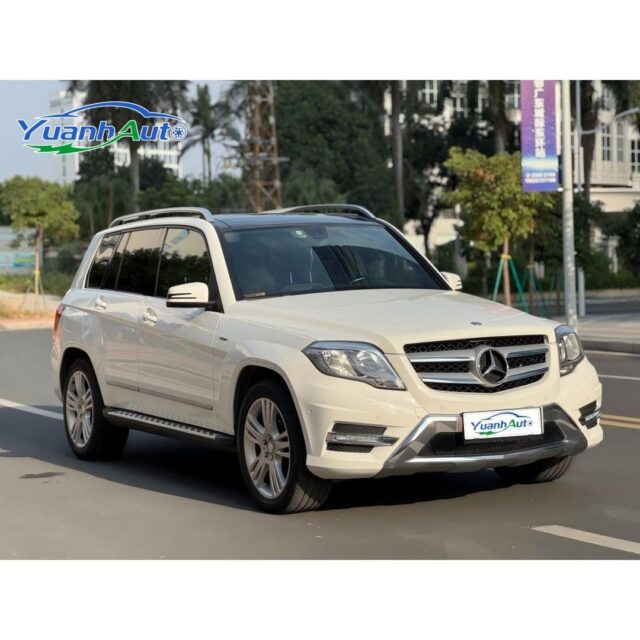 2015 Mercedes-Benz GLK 260 vehicle photo 1