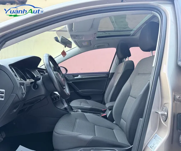 2016 Volkswagen Golf Petrol — source image 14