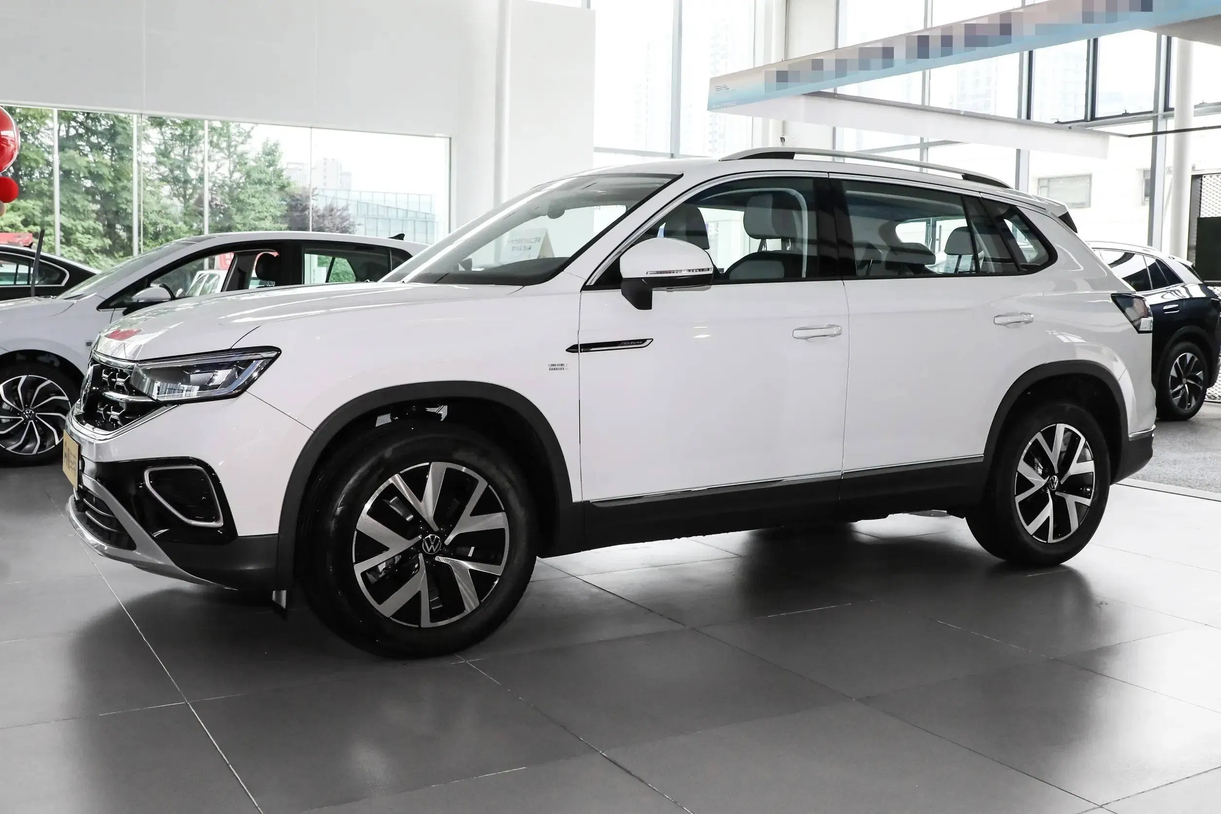 2024 VW Tayron vehicle photo 7