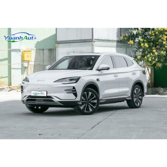BYD Song Plus vehicle photo 1