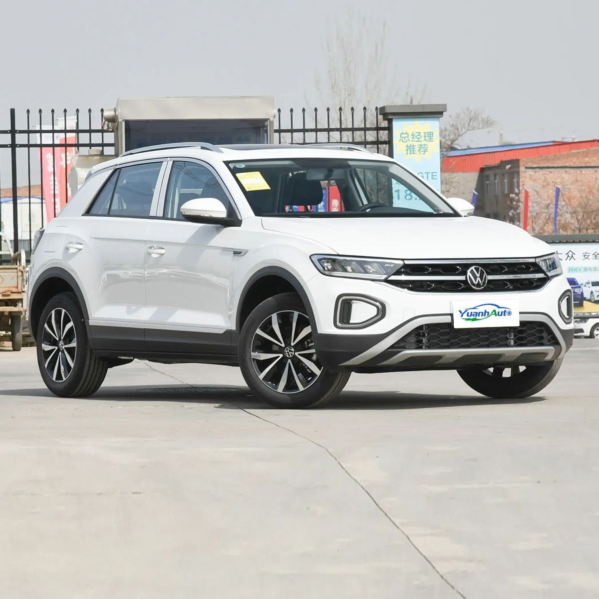 2023 VW T-ROC vehicle photo 1
