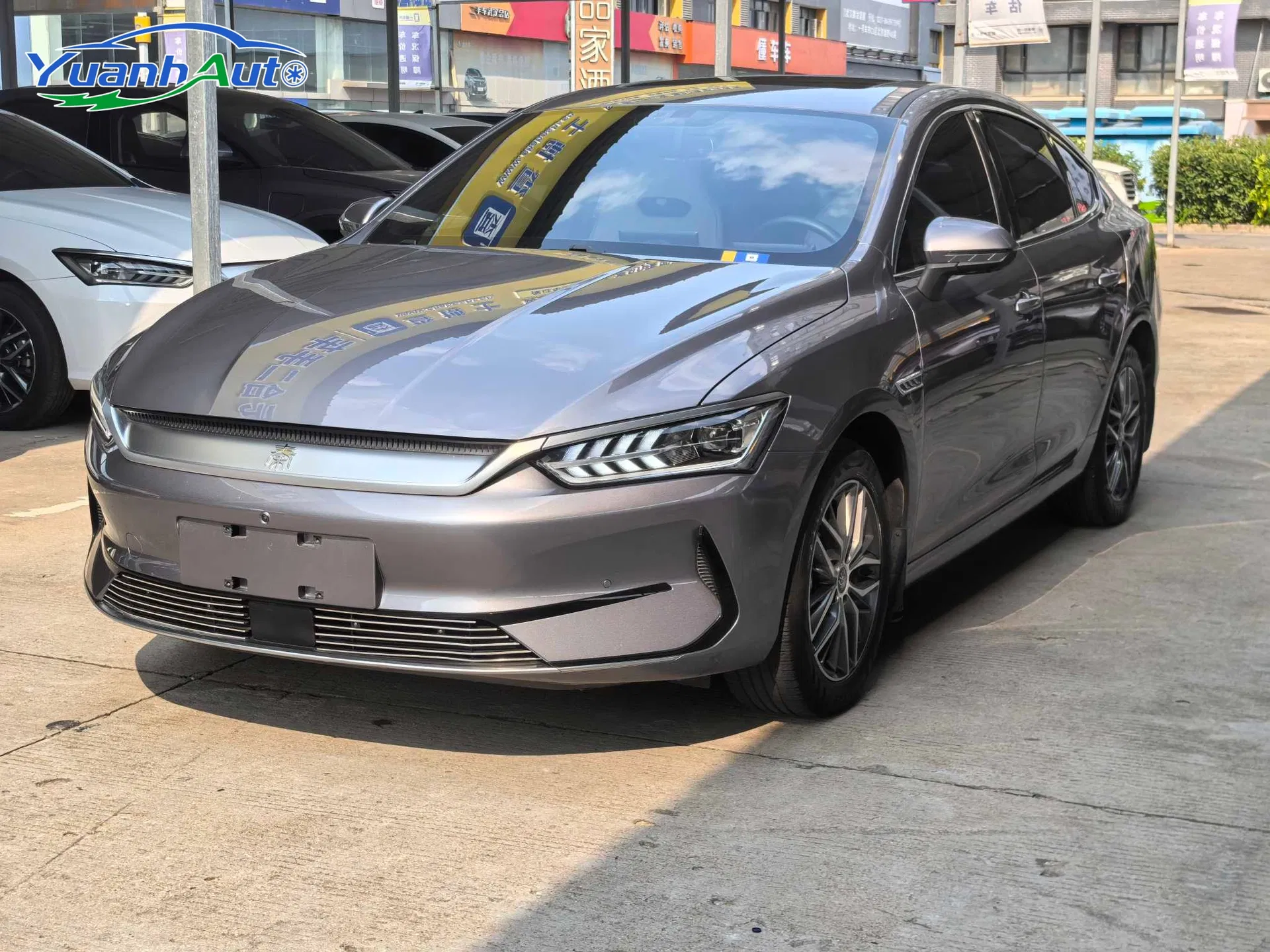 2023 BYD QIN Plus Electric Sedan — source image 8